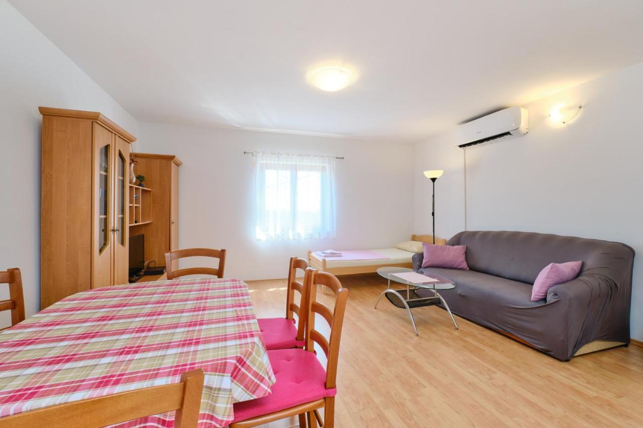 Apartments With A Parking Space Cunski, Losinj - 7867 Εξωτερικό φωτογραφία